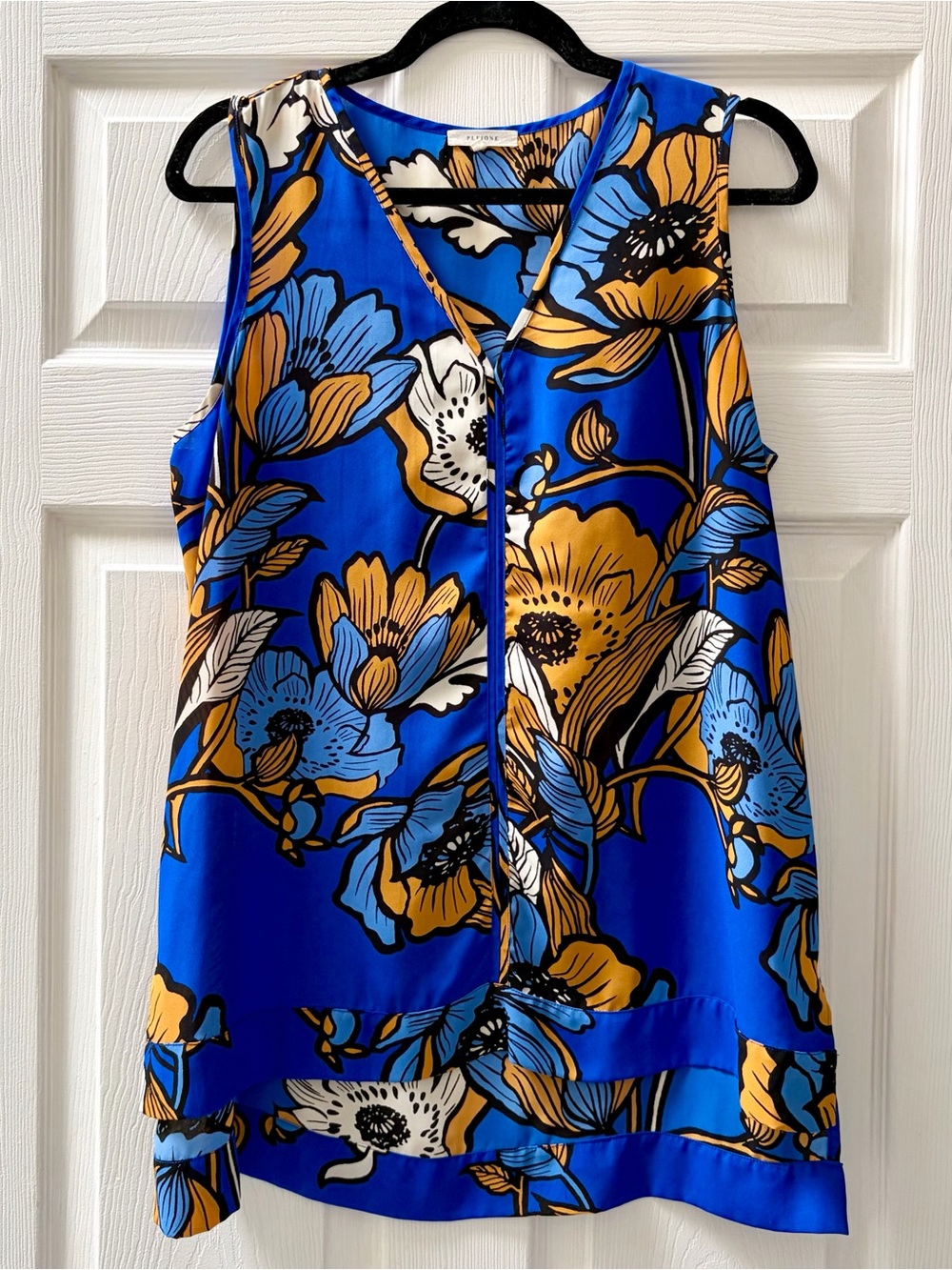 Pleione Royal Blue and Mustard Floral Sleeveless V-Neck Camisole, Sleeveless, M